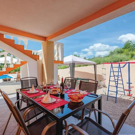 Holiday home Podpican 10