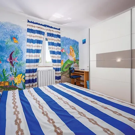 3 Bedroom Amazing In Podpican *