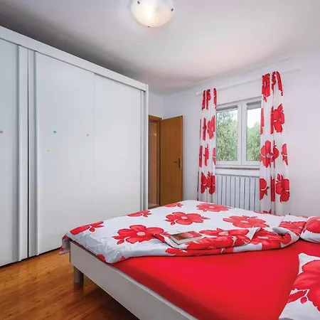 Holiday home Podpican 10