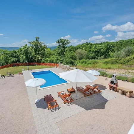 3 Bedroom Amazing In Podpican 度假居 Grobnik (Pican)